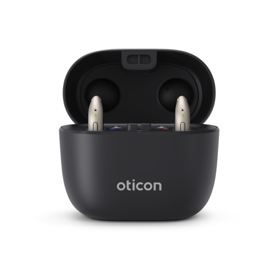 Oticon Intent SmartCharger MiniRITE matkalaturi kannella lisälaite_ Smart Charger_ kansi auki_ edestä_ virtajohto